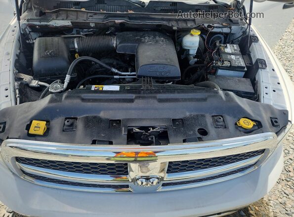 3C6RR6KG1LG294705 2020 RAM 1500 White ძრავის განყოფილების ხედი