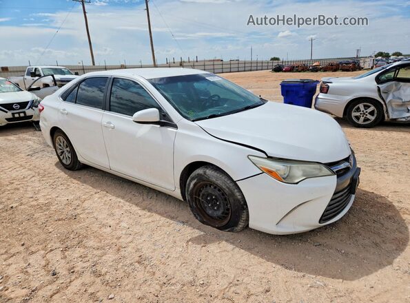 4T1BF1FK5GU239709 2016 TOYOTA CAMRY White Front view