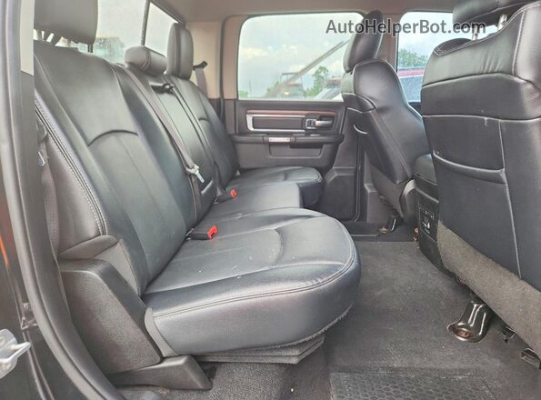 1C6RR6NM7KS702116 2019 RAM 1500 Black Вид задньої частини салону