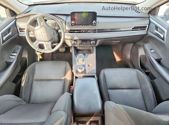 JA4J3TA88NZ007244 2022 MITSUBISHI OUTLANDER Silver Vista del cuadro de instrumentos