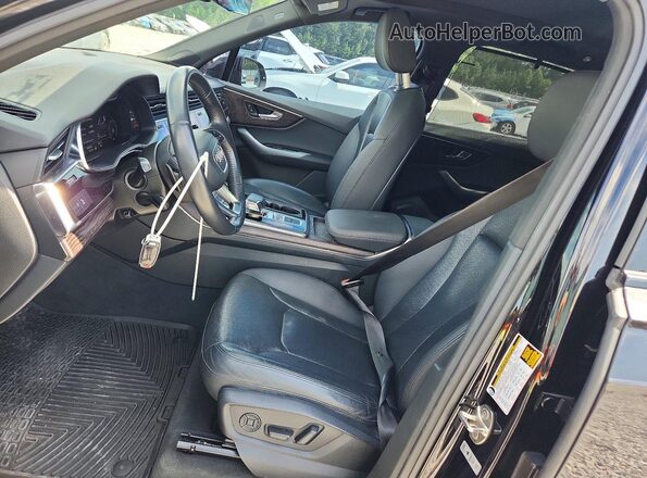 WA1LXAF78LD000614 2020 AUDI Q7 Black Dashboard view