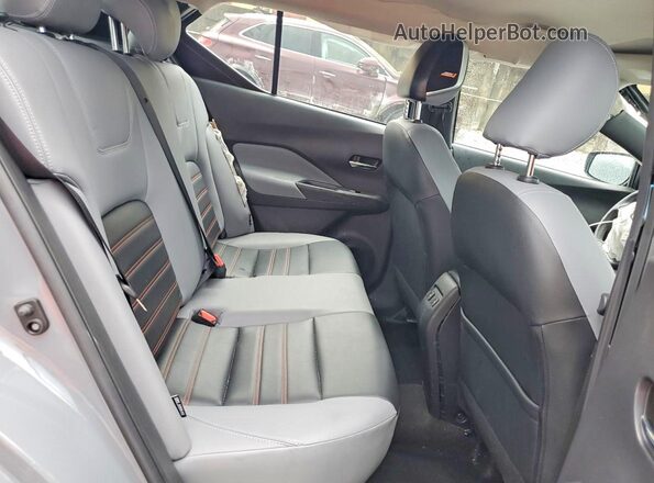 3N1CP5DV4PL489465 2023 NISSAN KICKS Silver ძრავის განყოფილების ხედი