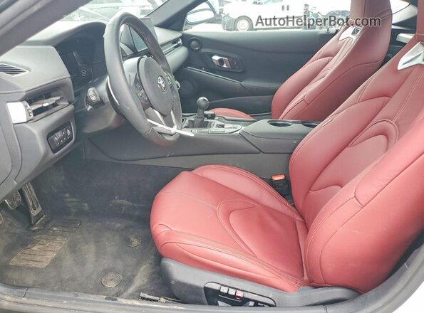 WZ1DB0G05TW074003 2026 TOYOTA GR Белый Вид панели приборов