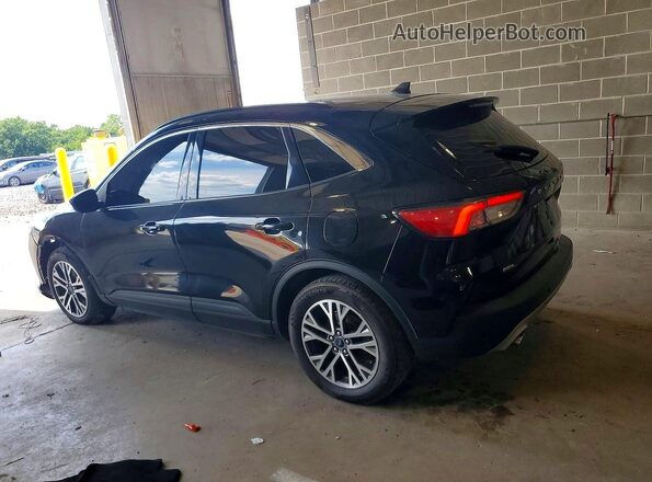 1FMCU0H61MUA56615 2021 FORD ESCAPE Черный Задняя правая четверть