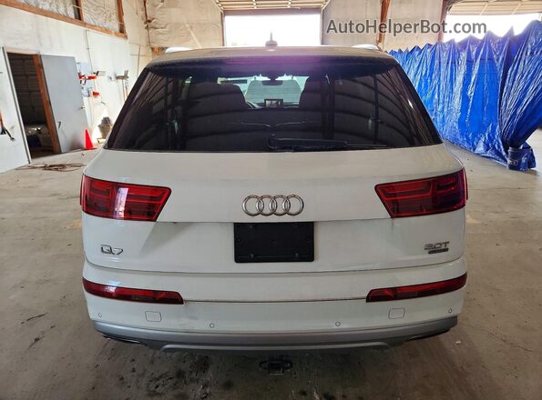 WA1LAAF76JD027261 2018 AUDI Q7 White Rear view