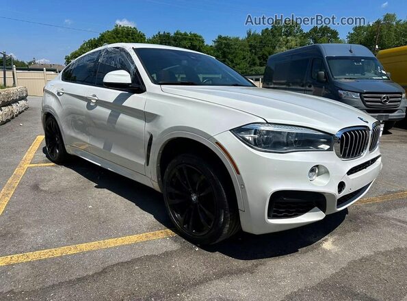 5UXKU6C59J0W38979 2018 BMW X6 White Front view