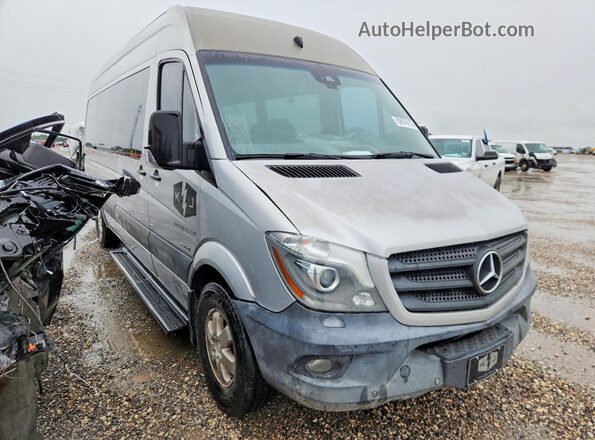 8BRPE8DD6GE122031 2016 MERCEDES-BENZ SPRINTER Silver Widok z przodu