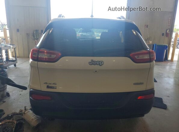 1C4PJMCB1GW191595 2016 JEEP CHEROKEE White Widok wnętrza z przodu