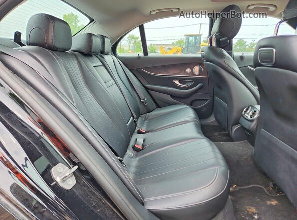 WDDZF4KB2JA313869 2018 MERCEDES-BENZ E Black Вид задньої частини салону