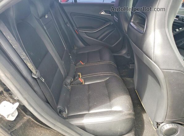 WDDSJ4EB4GN292424 2016 MERCEDES-BENZ C-CLASS Black Հետևի նստատեղերի տեսք