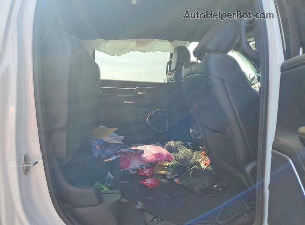 1C6SRFJT2PN675427 2023 RAM 1500 White Rear interior view