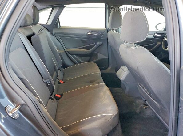 3VWBX7BUXSM085066 2025 VOLKSWAGEN JETTA Gray Սալոնի հետևի տեսք