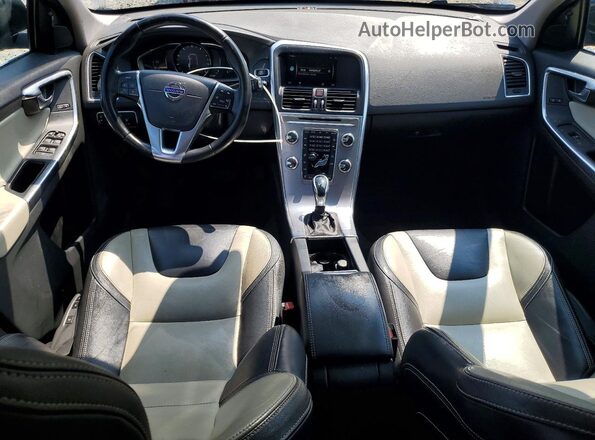 YV440MRR6H2094683 2017 VOLVO XC60 Silver ხელსაწყოთა პანელის ხედი