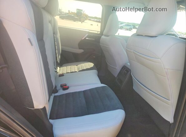 JA4J3VABXTZ010117 2026 MITSUBISHI OUTLANDER Black Vista del compartimento del motor