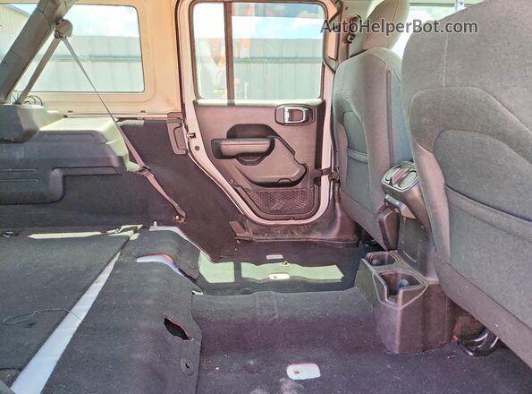 1C4PJXKN9RW178559 2024 JEEP WRANGLER White Vista del compartimento del motor
