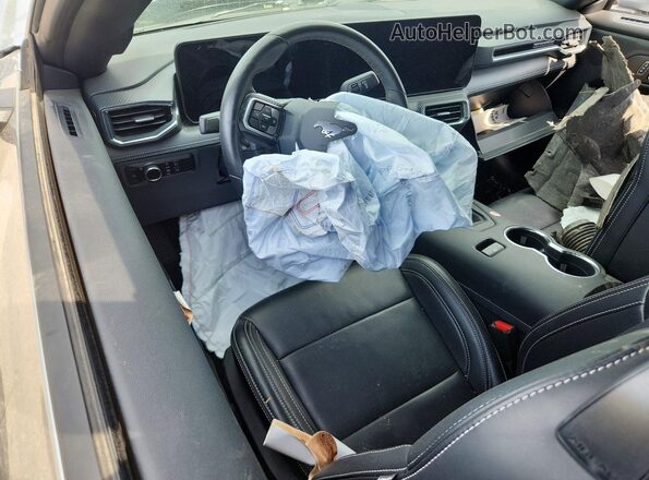 1FAGP8UH5S5123314 2025 FORD MUSTANG Silver ხელსაწყოთა პანელის ხედი