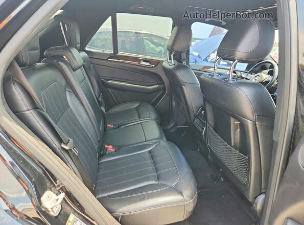 4JGDA5HB0GA727074 2016 MERCEDES-BENZ GLE Black Rear interior view