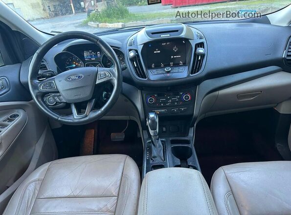 1FMCU9HD0JUA68382 2018 FORD ESCAPE White Vista de los asientos traseros