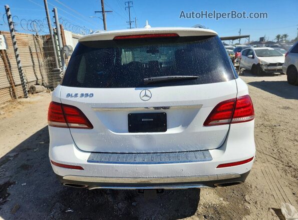 4JGDA5JB0GA675634 2016 MERCEDES-BENZ GLE Белый Вид салона спереди