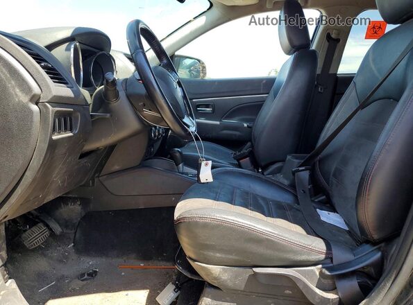 JA4AR3AW5JU020120 2018 MITSUBISHI OUTLANDER Black Սալոնի դիմացի տեսք