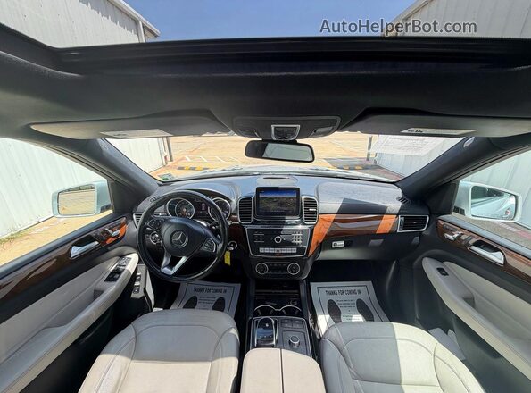 4JGDF6EE2JB172541 2018 MERCEDES-BENZ GLS Silver Rear seats view