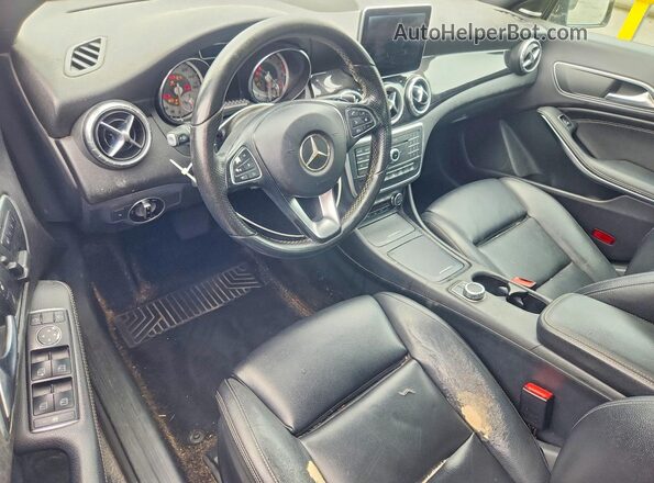 WDDSJ4GB4GN303225 2016 MERCEDES-BENZ CLA-CLASS Black Սարքավորումների վահանակի տեսք