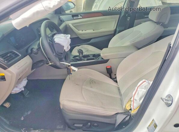 5NPE34AF8HH535017 2017 HYUNDAI SONATA White Առջևի վահանակի տեսք