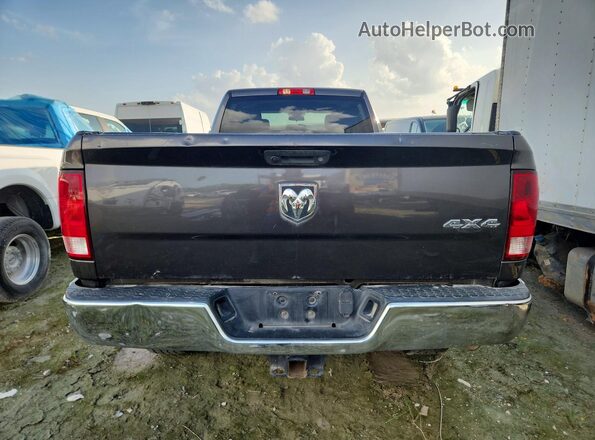 3C6UR5HJ6JG380614 2018 RAM 2500 Gray Вид салону спереду