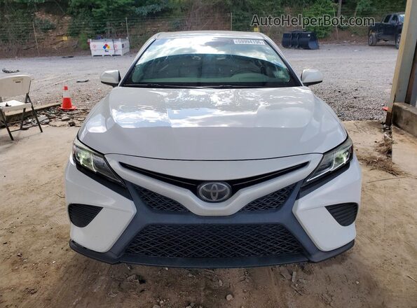 4T1B11HK2JU085785 2018 TOYOTA CAMRY White Rear view