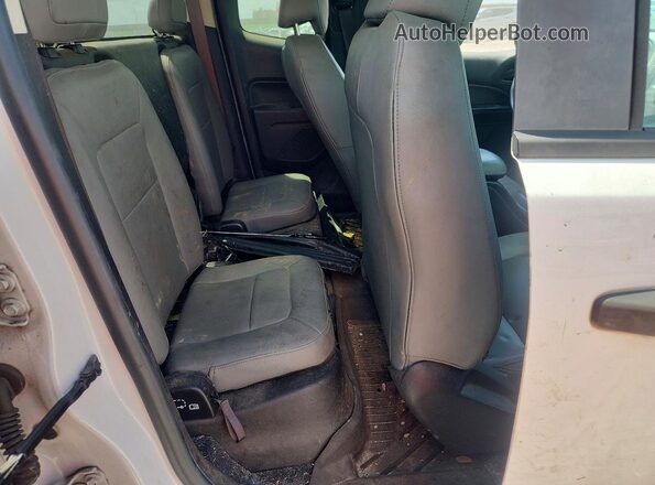 1GCHSBEA9K1343364 2019 CHEVROLET COLORADO White Widok wnętrza z tyłu