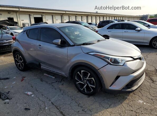 NMTKHMBX9JR056647 2018 TOYOTA C-HR Silver Вид спереду