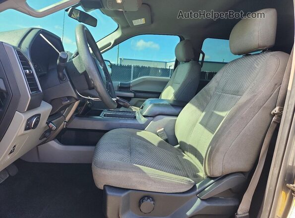 1FTEW1CP5KKF30605 2019 FORD F150 Gray Vista del salpicadero