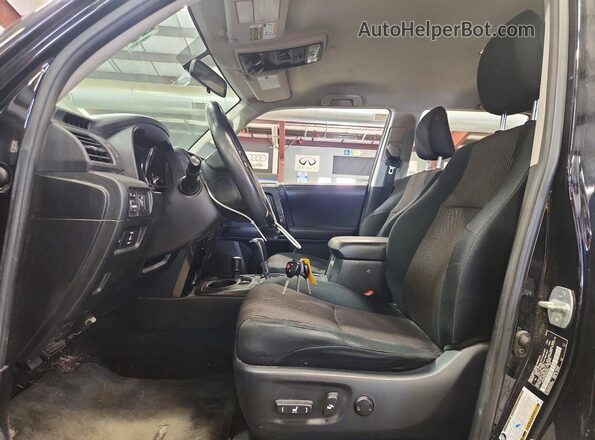 JTEBU5JRXG5372056 2016 TOYOTA 4RUNNER Черный Вид панели приборов