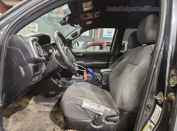 3TMCZ5AN9JM135518 2018 TOYOTA TACOMA Gray Dashboard view