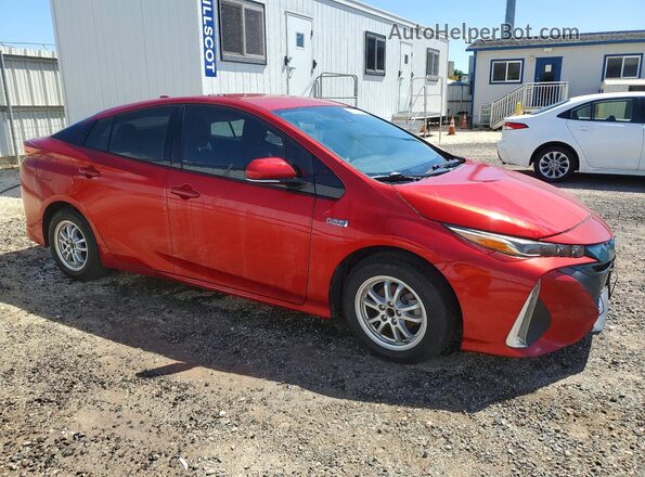 JTDKARFP3J3095796 2018 TOYOTA PRIUS Red Widok z przodu