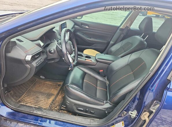1N4BL4CVXKC126453 2019 NISSAN ALTIMA Blue Dashboard view