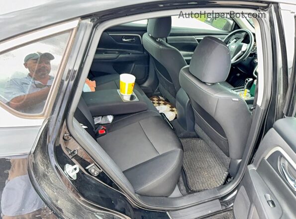 1N4AL3AP2JC152568 2018 NISSAN ALTIMA Black Widok wnętrza z przodu