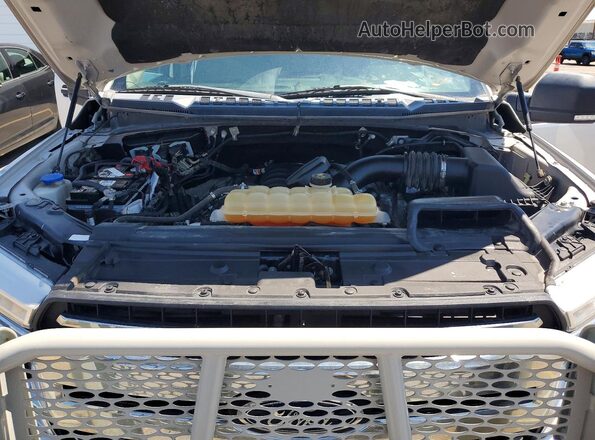 1FTFW1E50JKF63543 2018 FORD F150 Silver Widok komory silnika