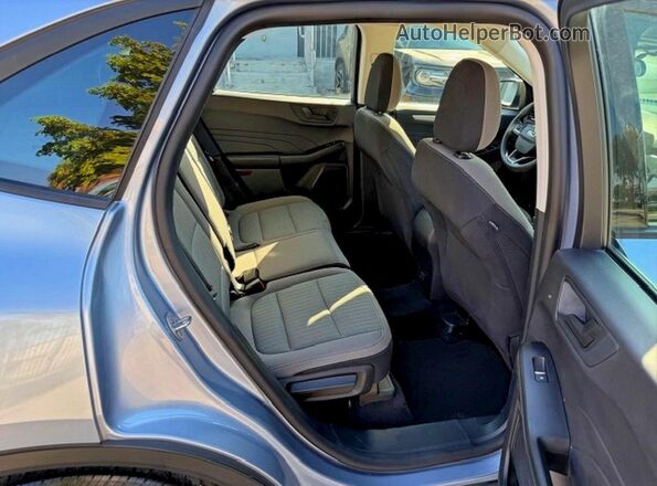 1FMCU0F66NUB62157 2022 FORD ESCAPE Silver Widok komory silnika