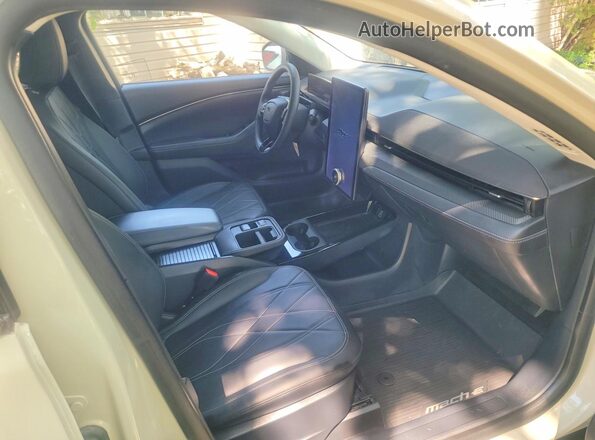 3FMTK1S54SMA06160 2025 FORD MUSTANG Бежевый Вид сзади