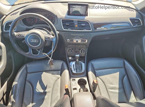 WA1EFCFS4GR014806 2016 AUDI Q3 Silver Սարքավորումների վահանակի տեսք