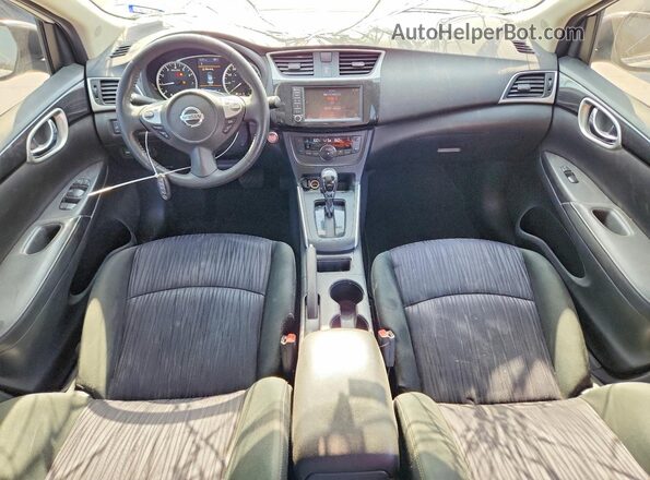 3N1AB7AP8KY340026 2019 NISSAN SENTRA White Vista de los asientos traseros