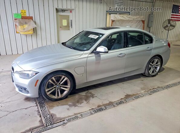 WBA8E1C50HK480443 2017 BMW 3 SERIES Silver Trasero izquierdo