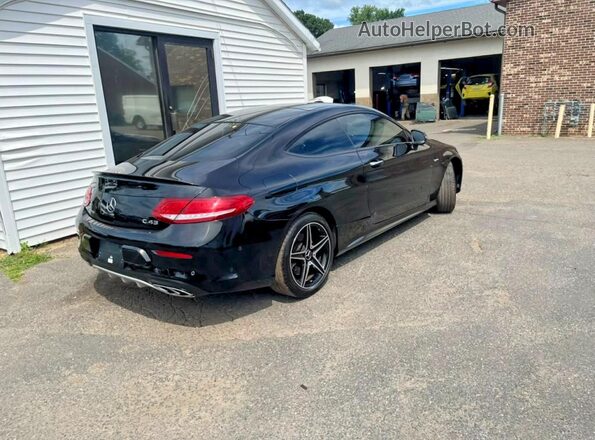 WDDWJ6EB4HF477095 2017 MERCEDES-BENZ C Black Front right