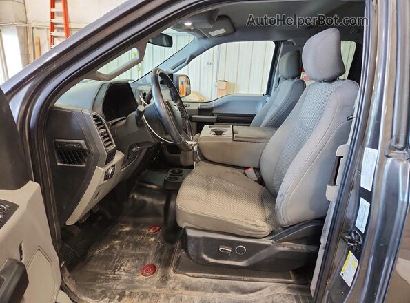1FTFX1EGXHKC77434 2017 FORD F150 Gray Dashboard view
