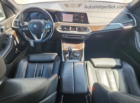 5UXCR6C01L9C31962 2020 BMW X5 White Widok zestawu wskaźników