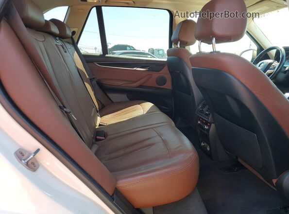 5UXKT0C51G0S79586 2016 BMW X5 White Widok komory silnika