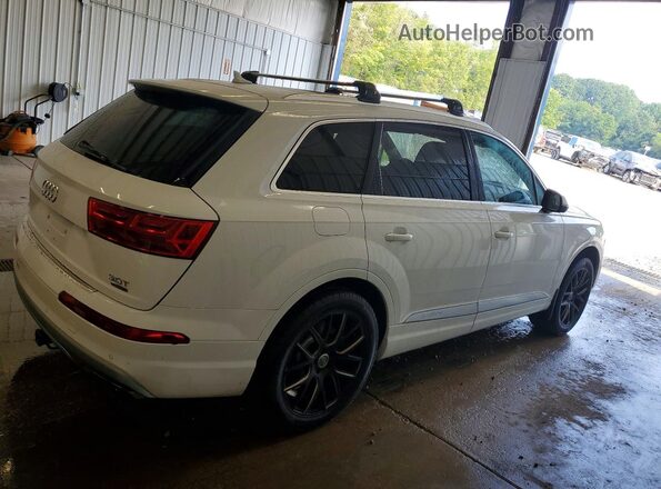 WA1VAAF72HD013845 2017 AUDI Q7 White Delantero derecho