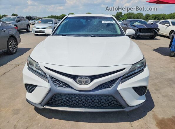4T1B11HK6JU088804 2018 TOYOTA CAMRY White Вид ззаду