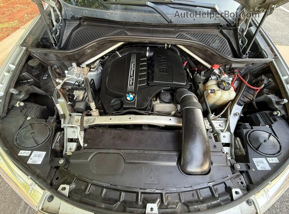 5UXKR0C32H0V75733 2017 BMW X5 Silver Dashboard view